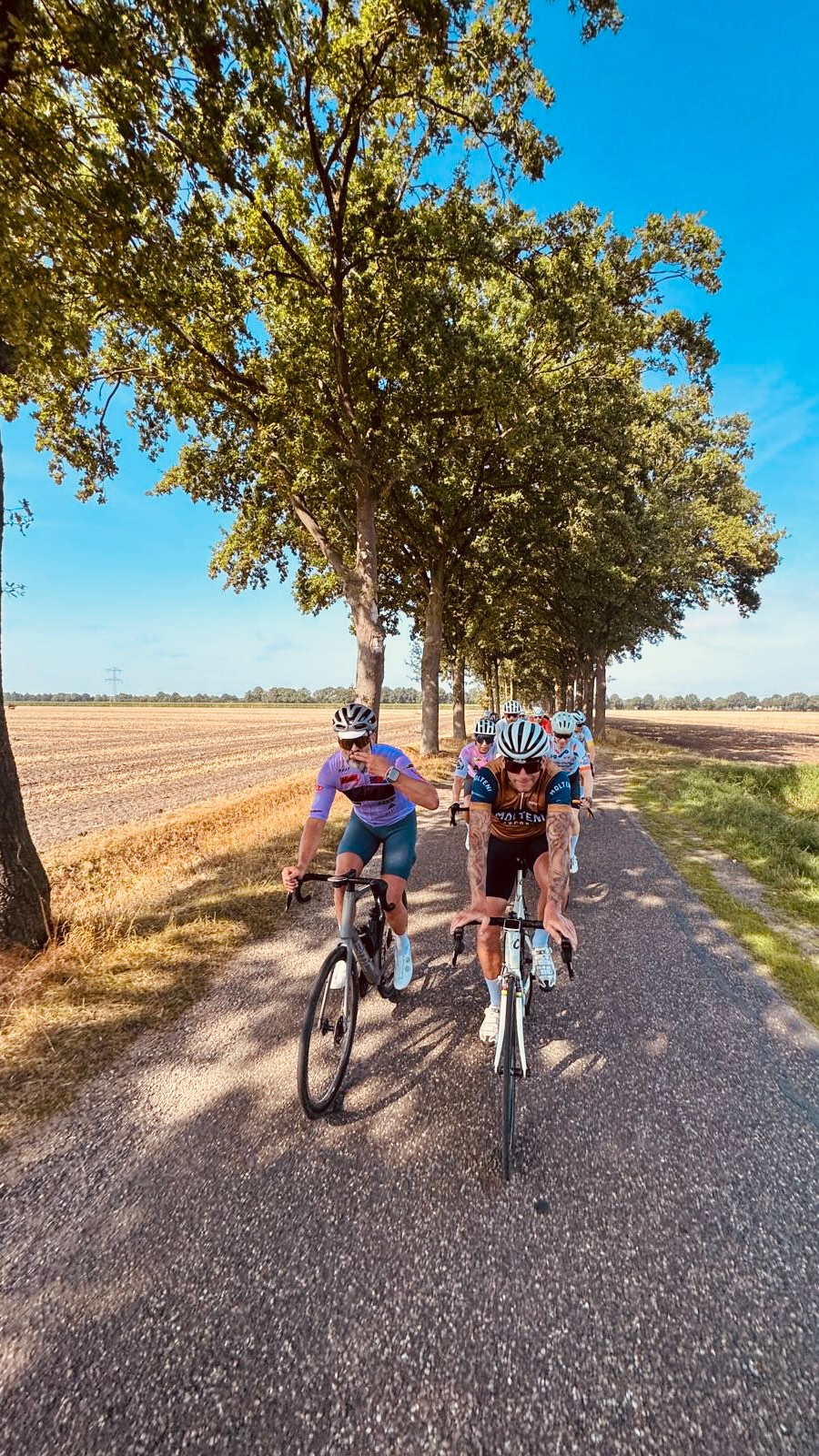 3 beginner mistakes on group rides 🚴🚴🏼‍♂️🚴🏼‍♀️ 1️⃣ Half-wheeling (stop ...