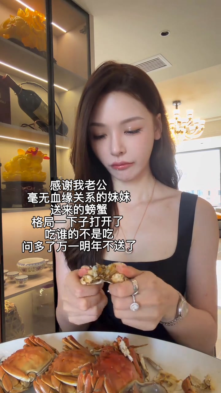 反正吃到嘴里都是香的 | 张泛妮 | Facebook