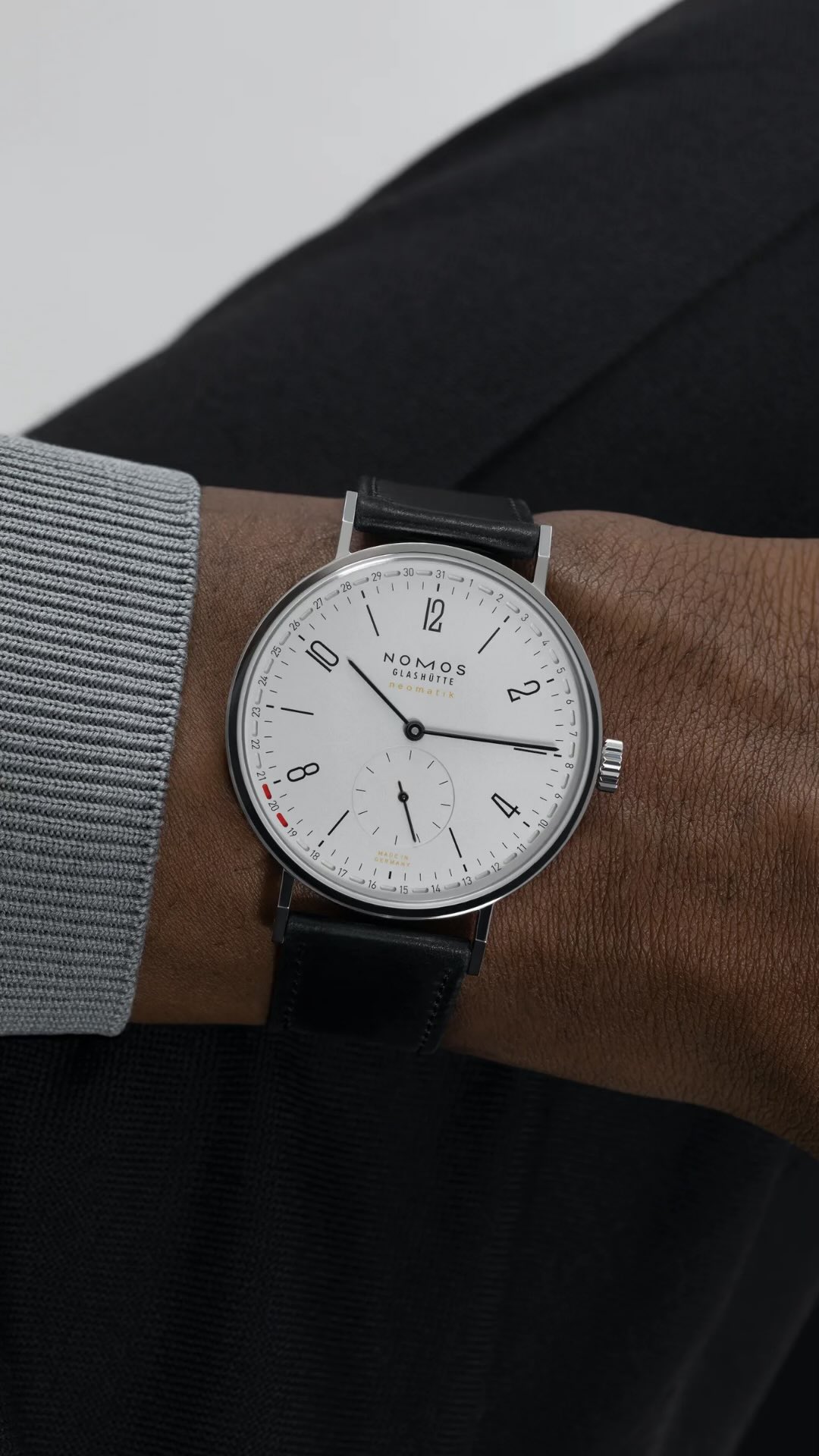 アンノーウン Introducing NOMOS Glashütte. Founded in Glashütte, Germany in 1990