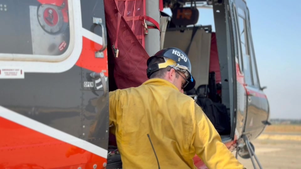 The Chuchupate Helitack crew from the Los Padres National Forest is ...