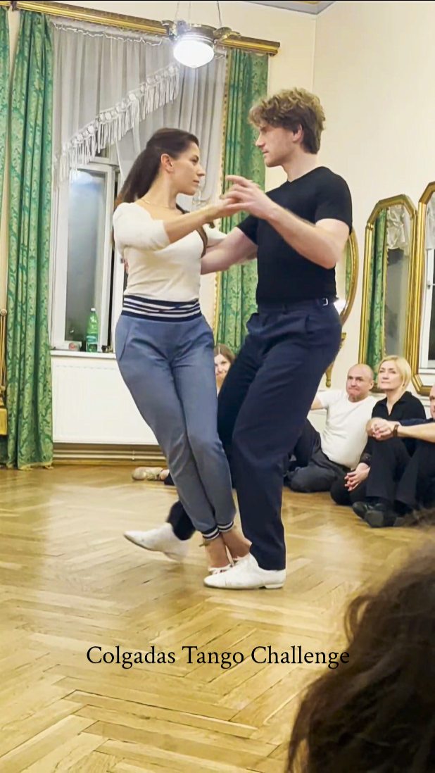 Simple colgada from a site step from Colgadas Tango Challenge - level I ...