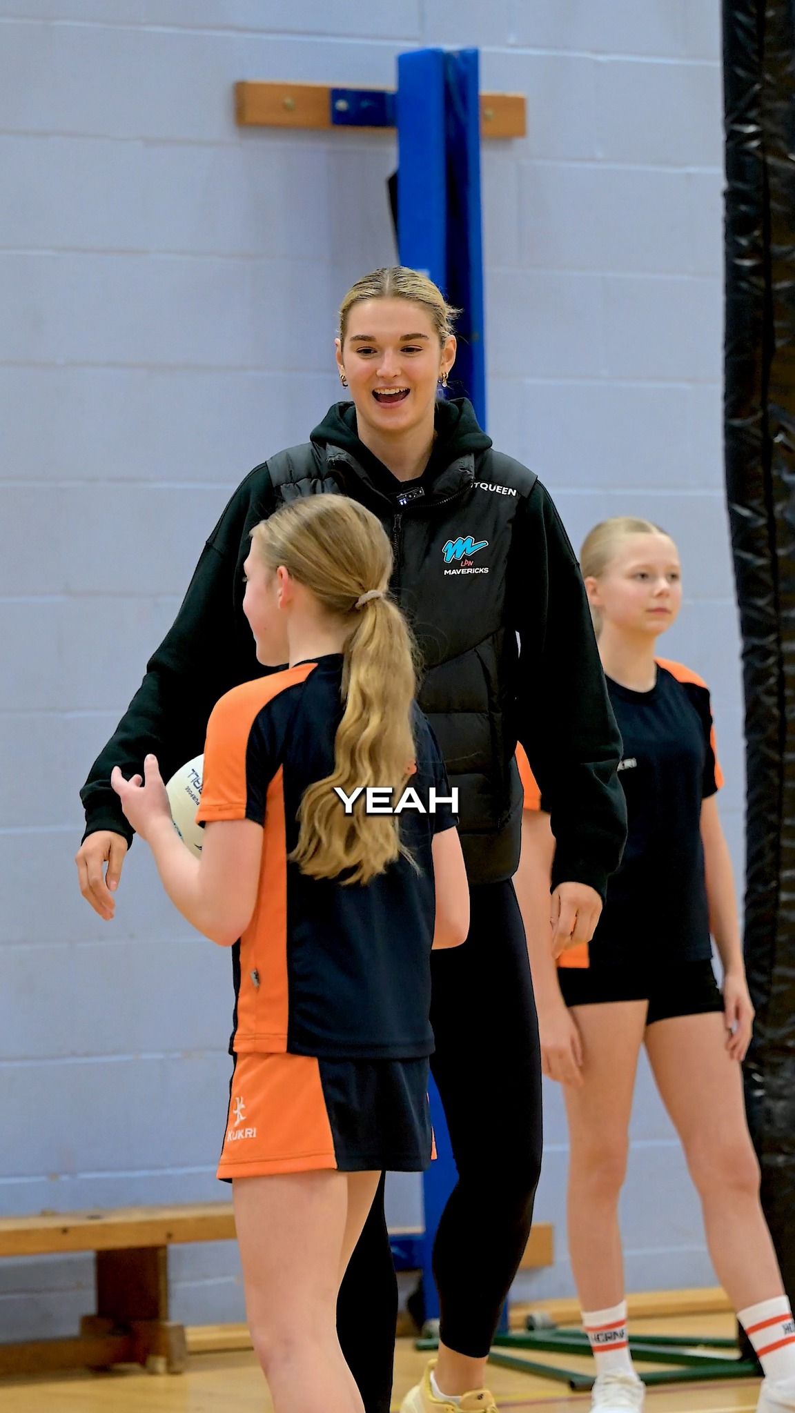 London Mavericks Shooter @emmathackerr Mic’d Up delivering a coaching ...