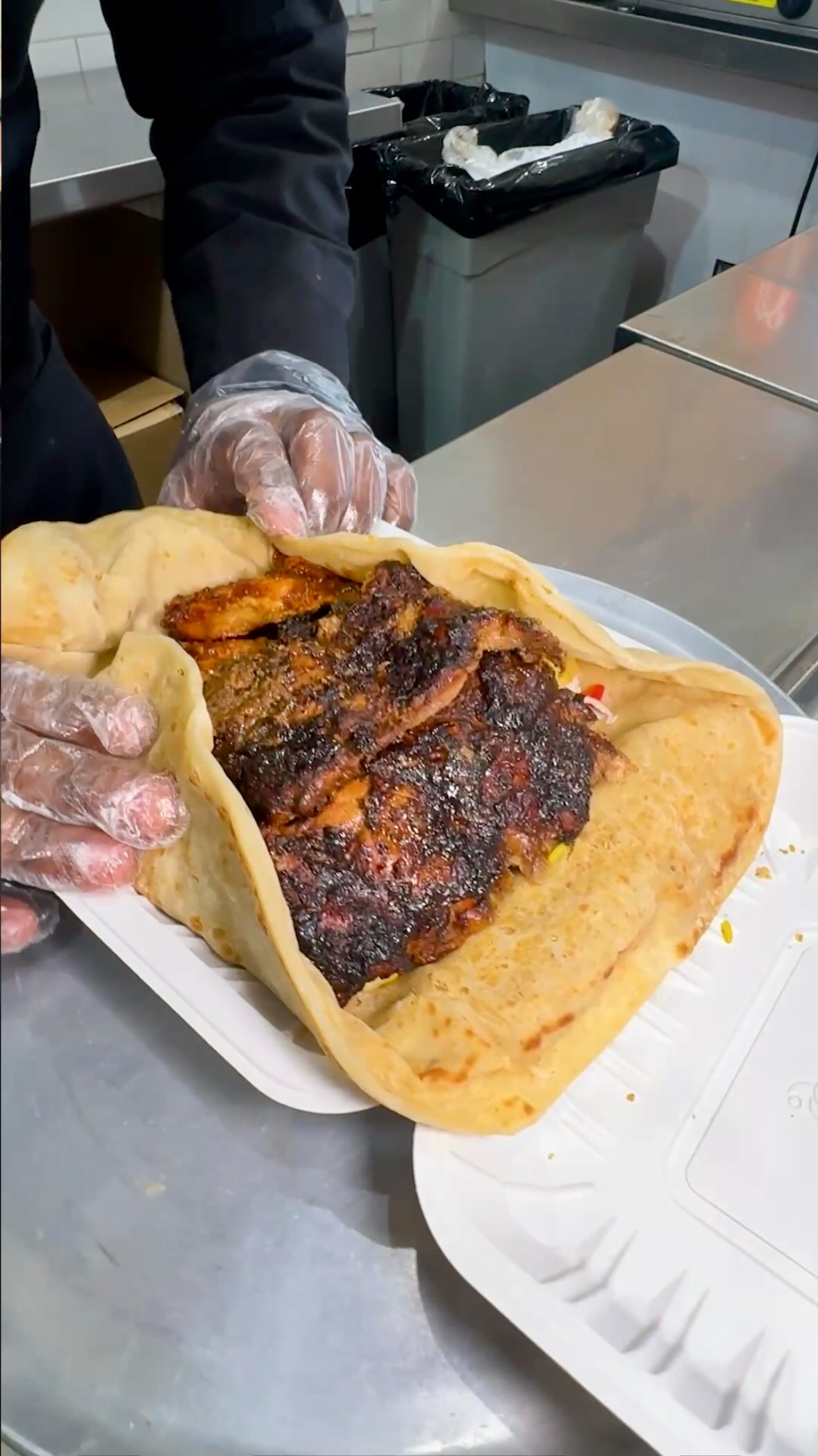 We different but we dangerous 🤤🇹🇹🔥 How you like your roti? #Roti # ...