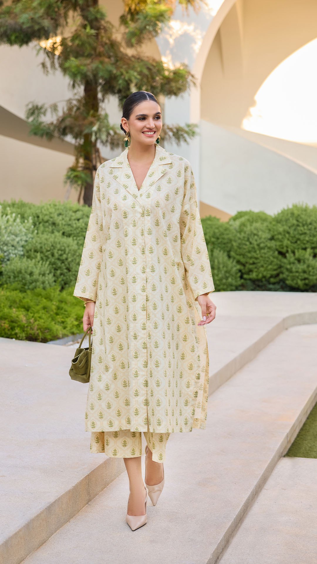 Bareeze Pret Independence Day Special!! Additional discounts on all your favorite designs. Visit Main Boulevard Gulberg, DHA Y Block & Dolmen Mall Lahore or shop online at www.bareeze.com, SKU: 