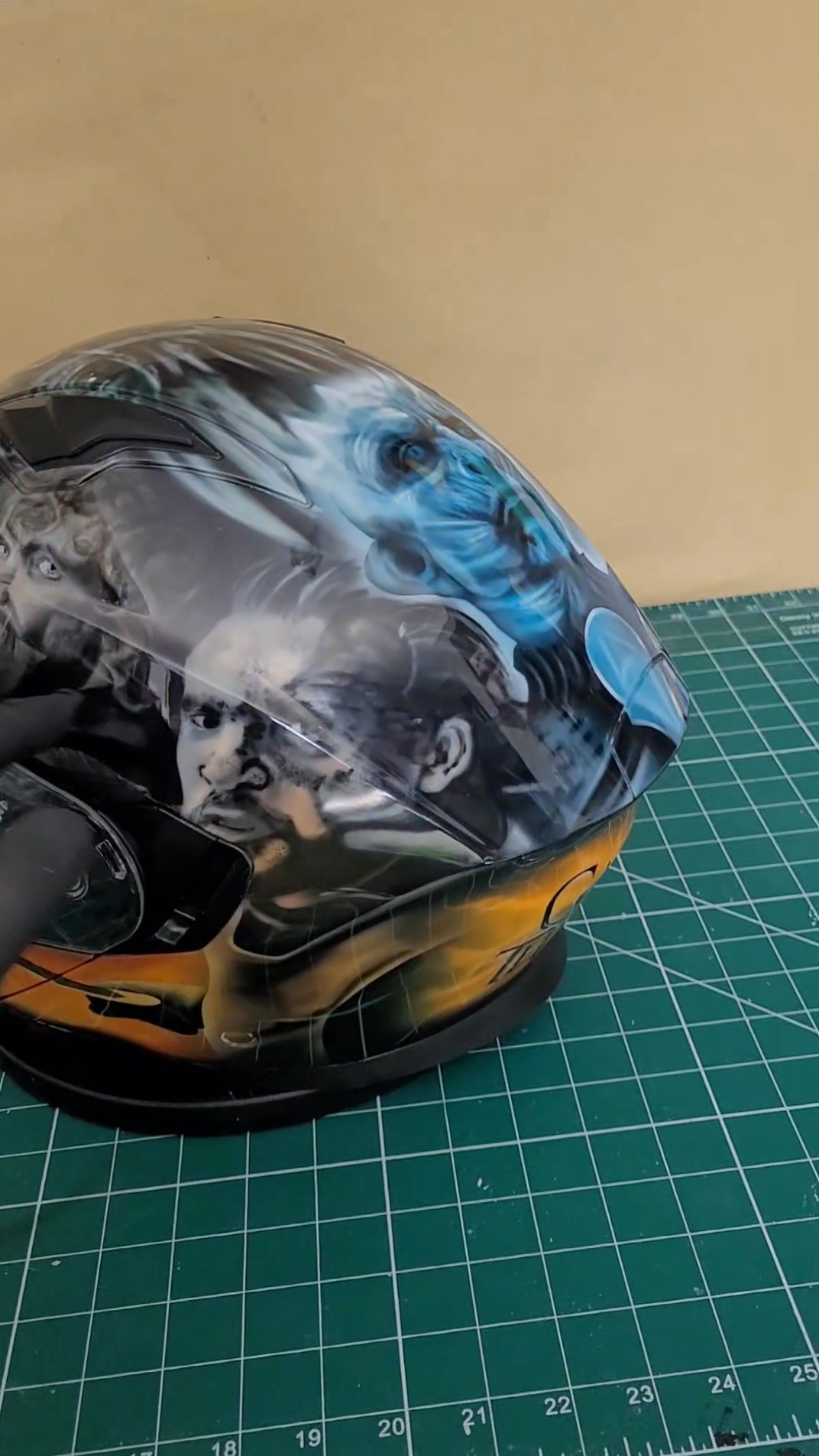 game of thrones motorcycle helmet Loftus International The Mountain Mask Novelty Item : Clothing, Shoes & Jewelry So named for his personal coat of arms and his beauty Game of Throne Helmet -