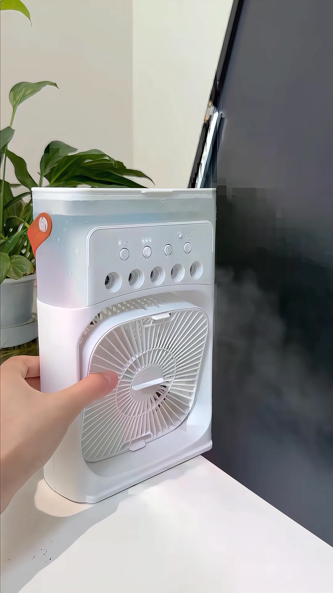 コンパクト高機能ミニクーラー 【未使用品】IZELL-ZY-A003