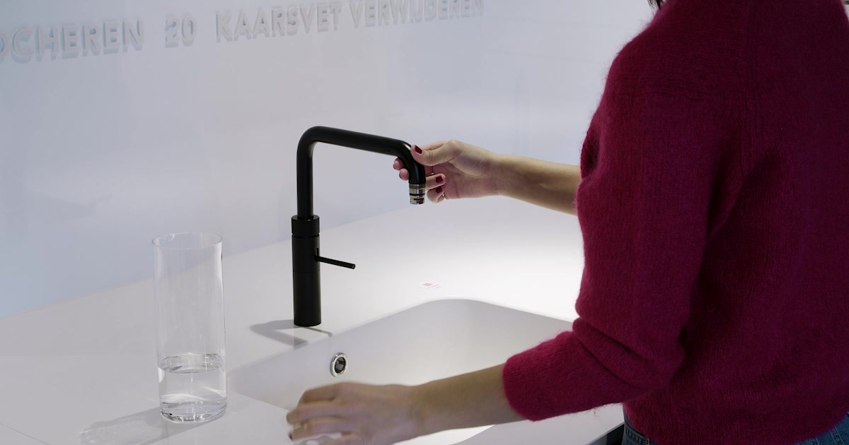 Wie Sie ganz einfach den Perlator an Ihrem Quooker reinigen und etwaige ...