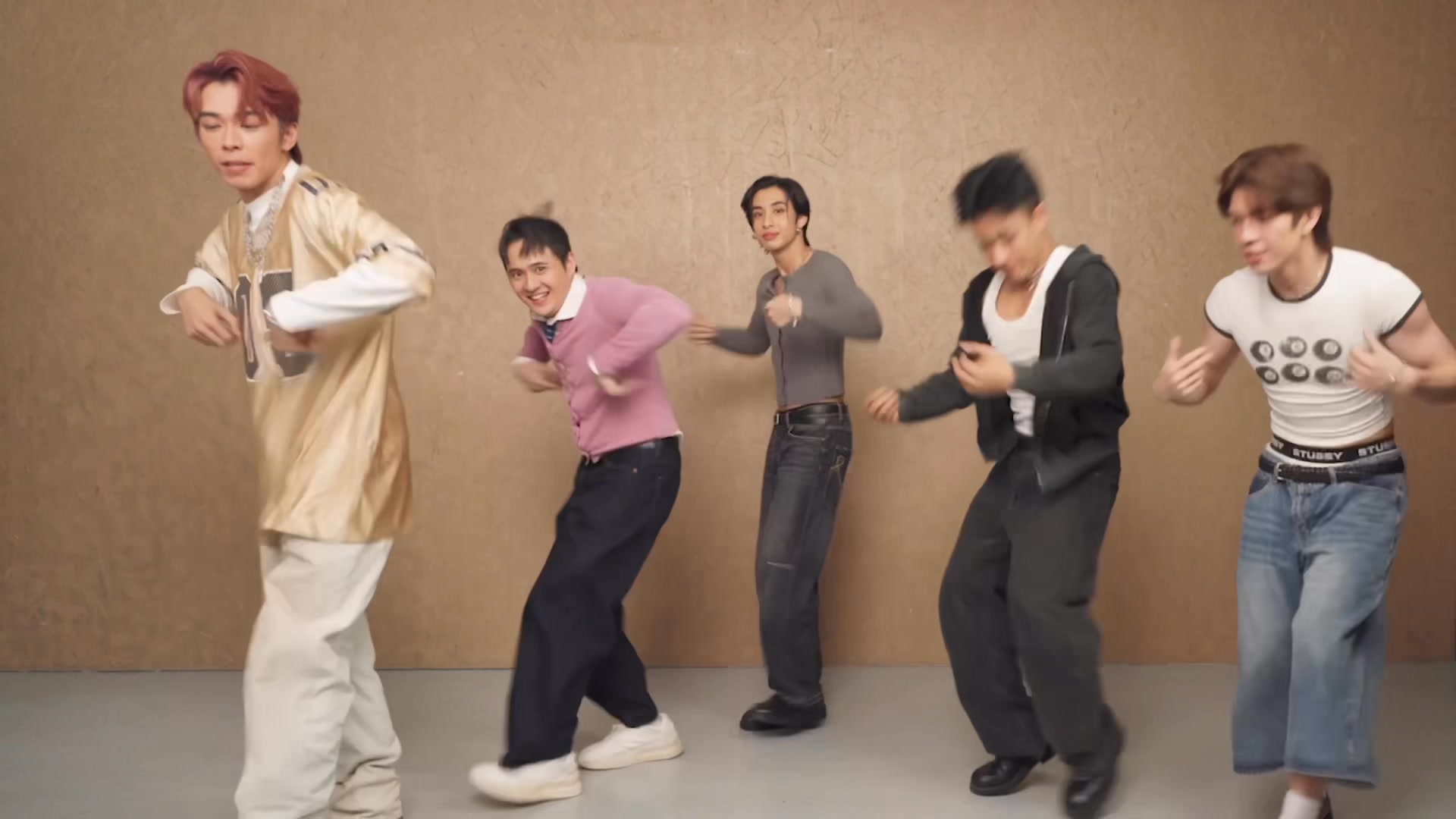 BGYO | #BGYO_Random File 11: Random Dance Challenge 🕺🏼 Kagulo na 🤪🤪🤪 🎥 ...