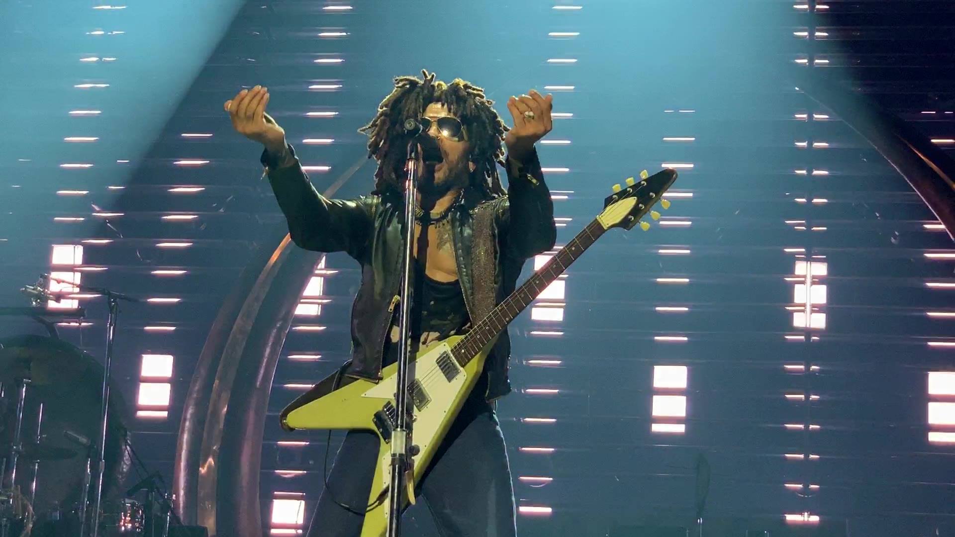 Throwing it back to when we welcomed Lenny Kravitz to #TheFox on