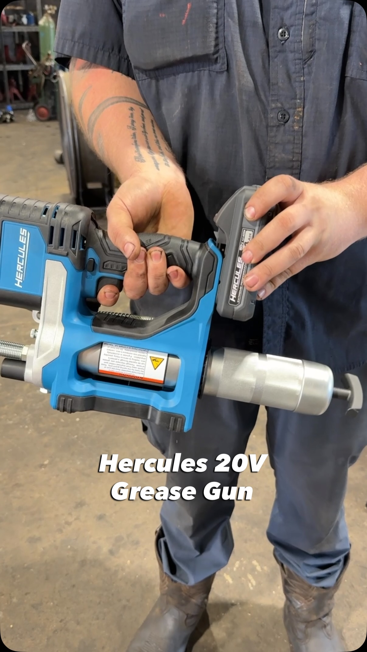 Harbor - This dual-bevel sliding compound miter saw has a high