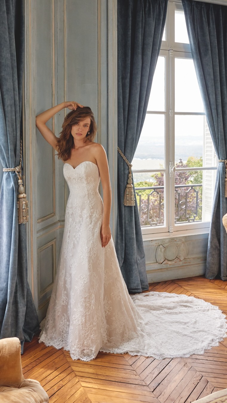 Romantic AND timeless ☺️ , Merida by Justin Alexander makes you double take
