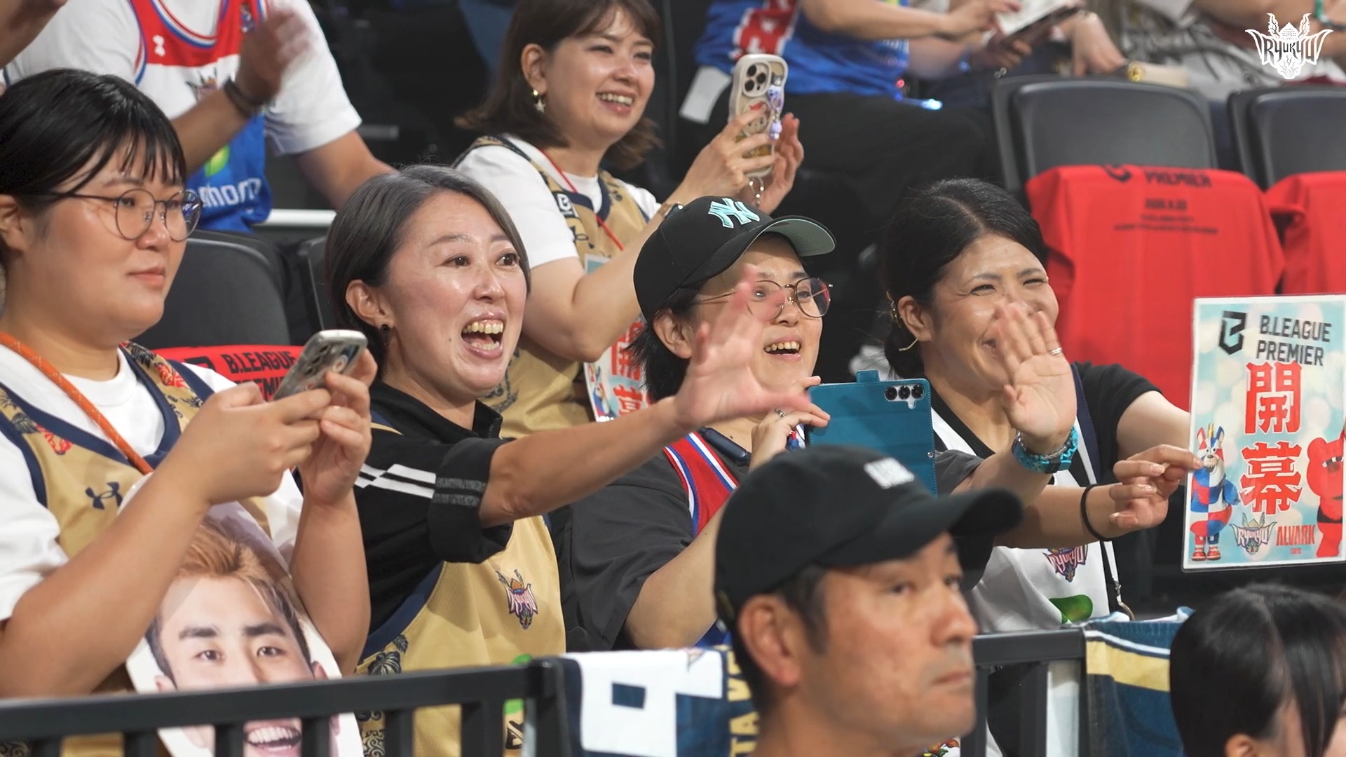 キングスユースチームから#29 宮里俊佑選手、#56 友寄快星選手、与那嶺