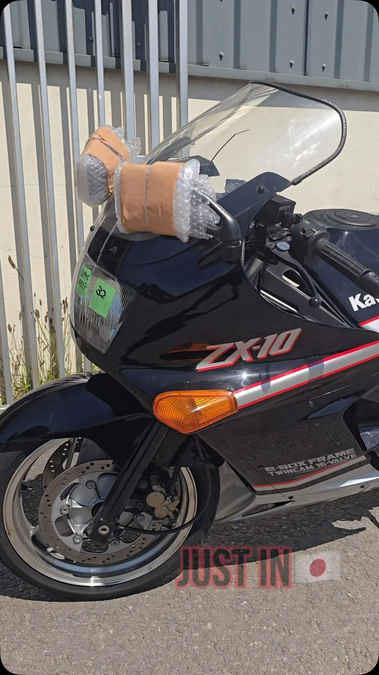 Straight from Japan 🇯🇵 This Kawasaki ZX-10 is in immaculate
