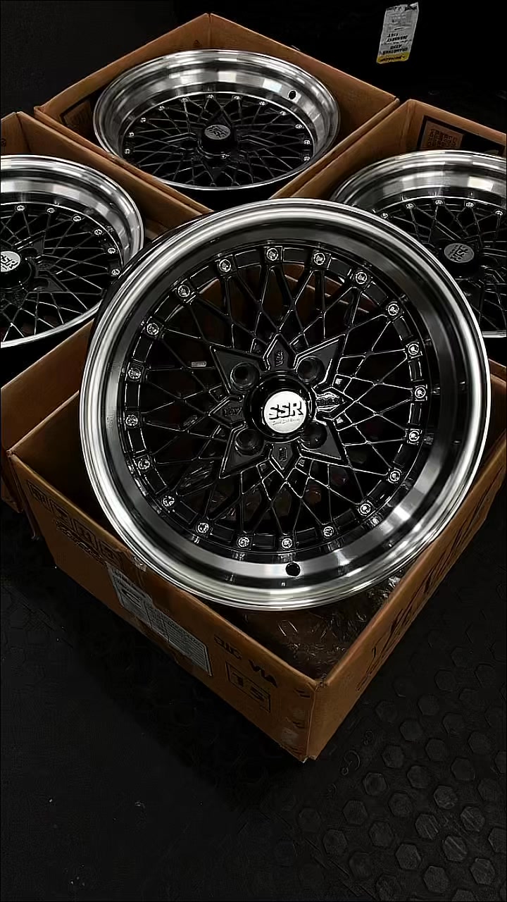 Spinning clean🧼 15” KR. YKW5207 C (15 ×8,25 (4 x 100) G.L ET20 📍259 ...