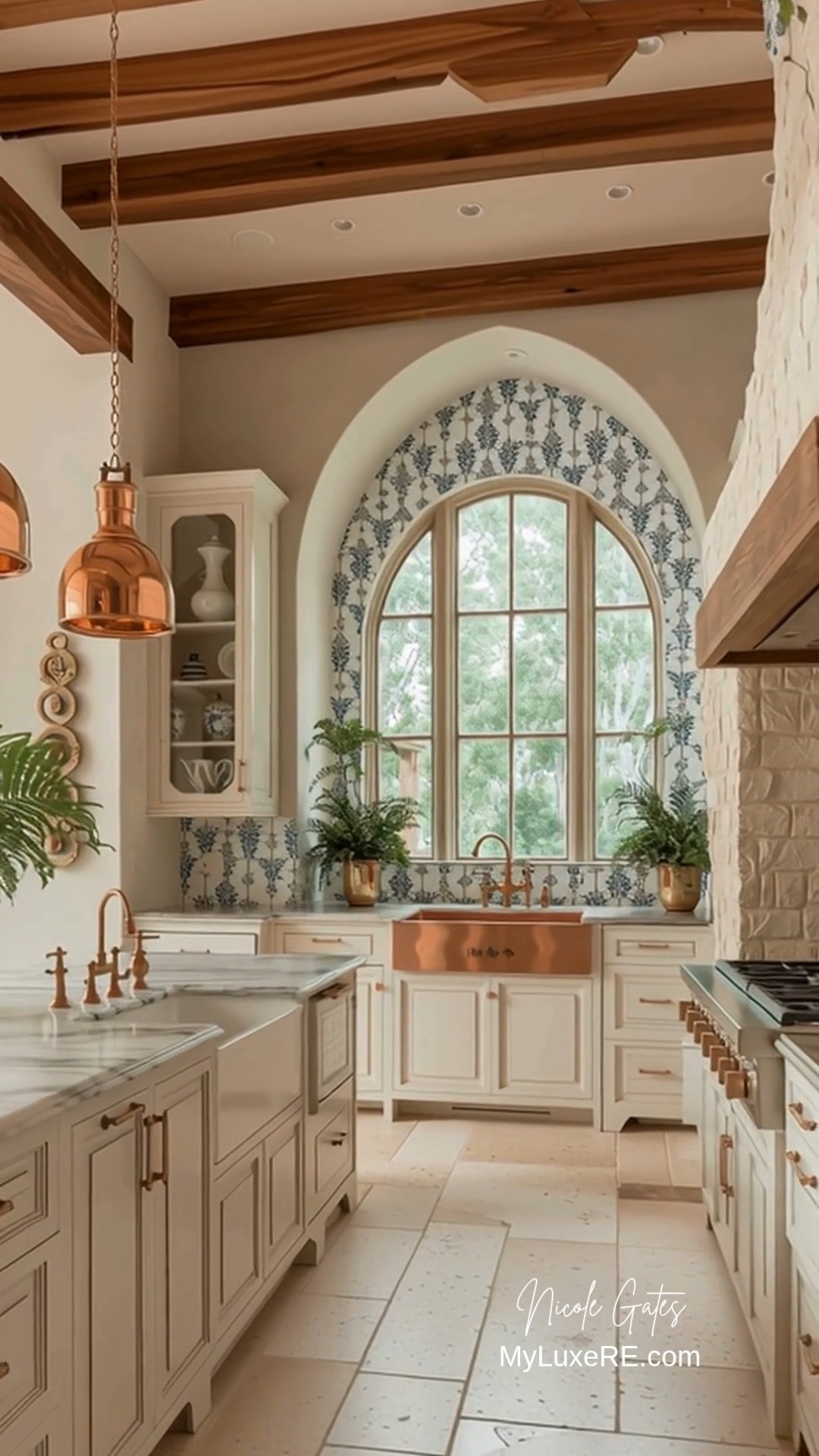 Looks like a doll house! 🤎💚 | Nicole Gates | Facebook