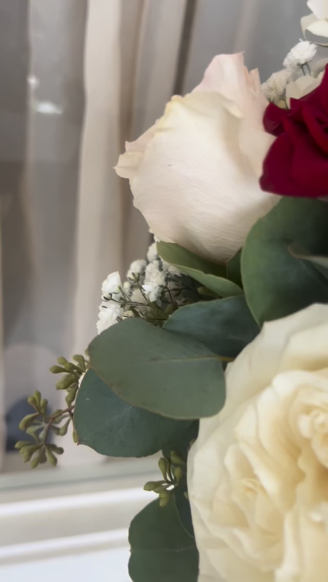 Happy Wedding Day J & W A bouquet full of roses, explorer (red ...