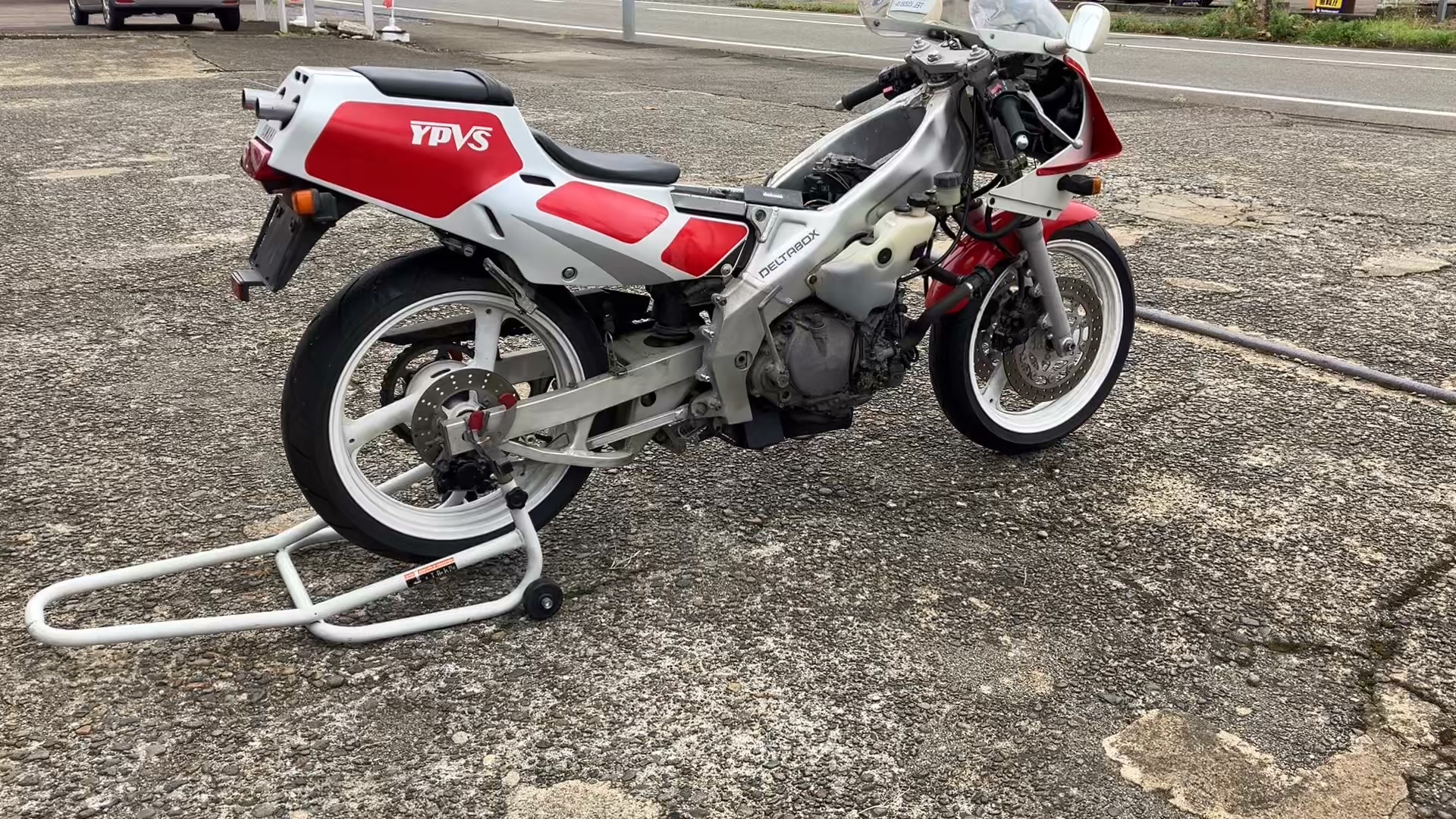 同じ90年代中頃の2スト50ccつながりの2台が入荷しました