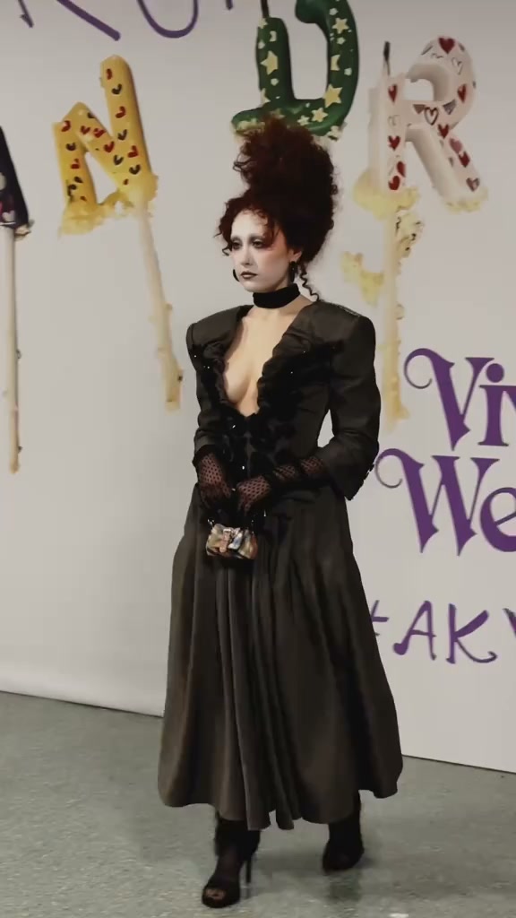 め*)様 ⭐︎写真追加しました⭐︎Vivienne Westwood アーマーリ Vivienne Westwood on Reels