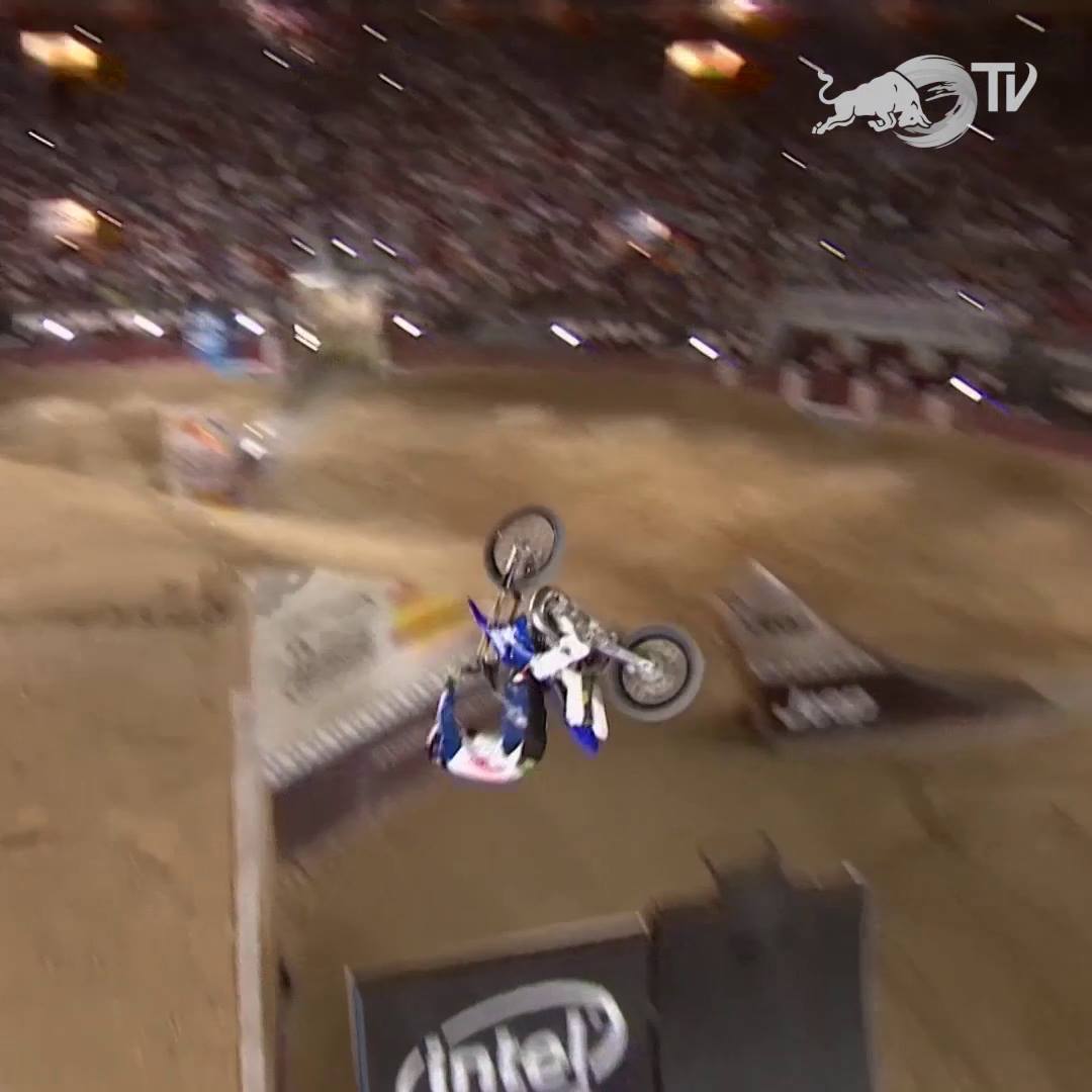 In 2016 Tom Pagès introduced us to the front-flair and blew our
