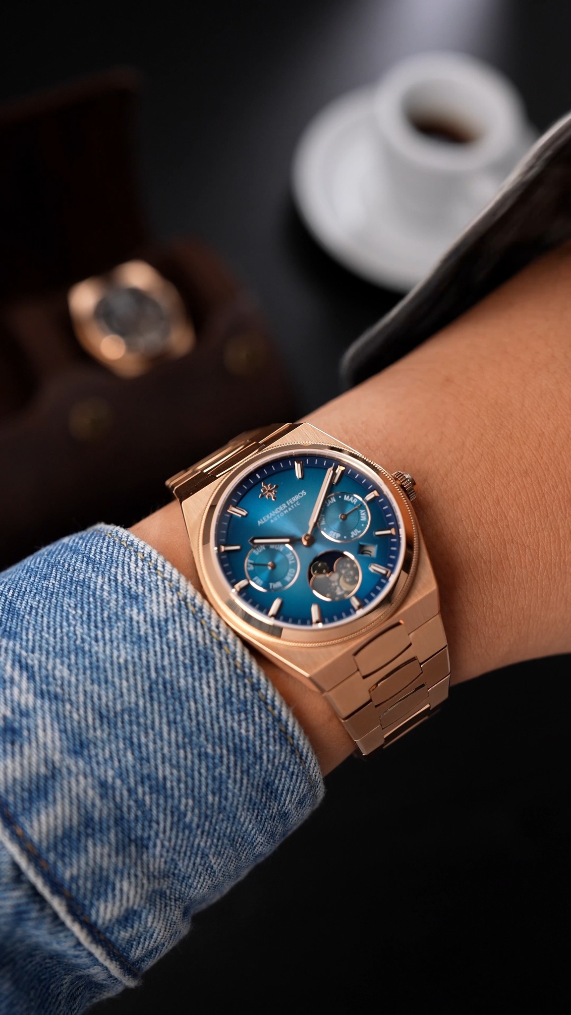 Alexander Ferros 8132S/02 - Minimalist design paired with elegant