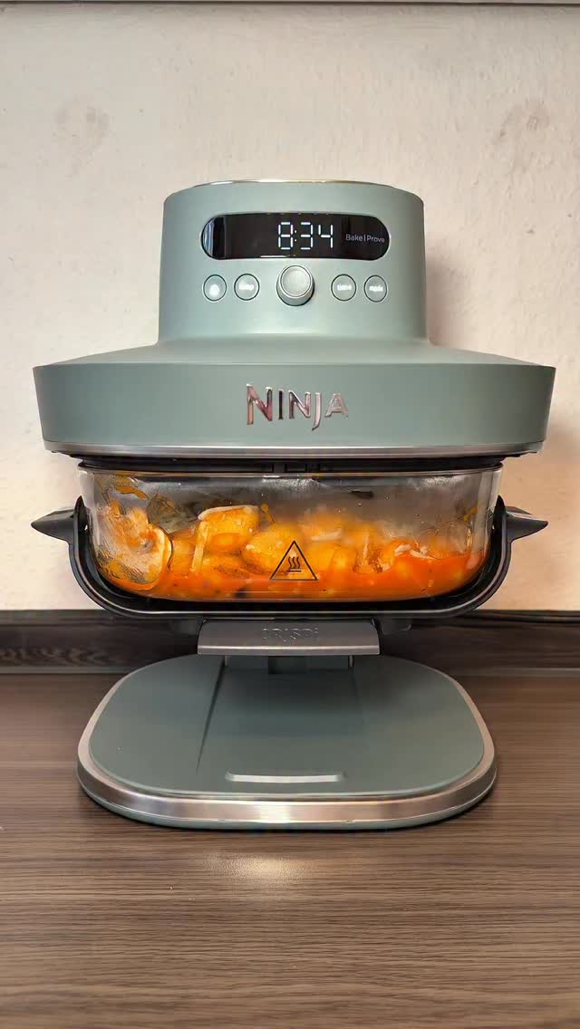 Der ganze Feed war voll damit – also musste ich den Ninja CRISPi Pro selbst testen. 👀, Kurz bei MediaMarkt geholt, zuhause direkt ausprobiert und ehrlich: ich verstehe den Hype jetzt komplett. 🤯,
