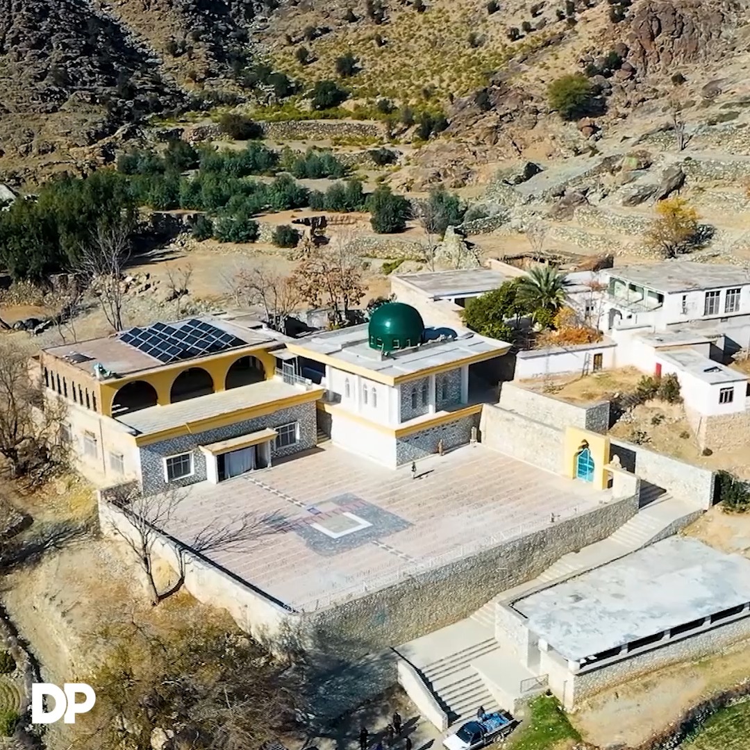 مہمند ایجنسی کے غازی حاجی صاحب ترنگزئی کا مزار: انگریزوں کے خلاف لڑنے ...