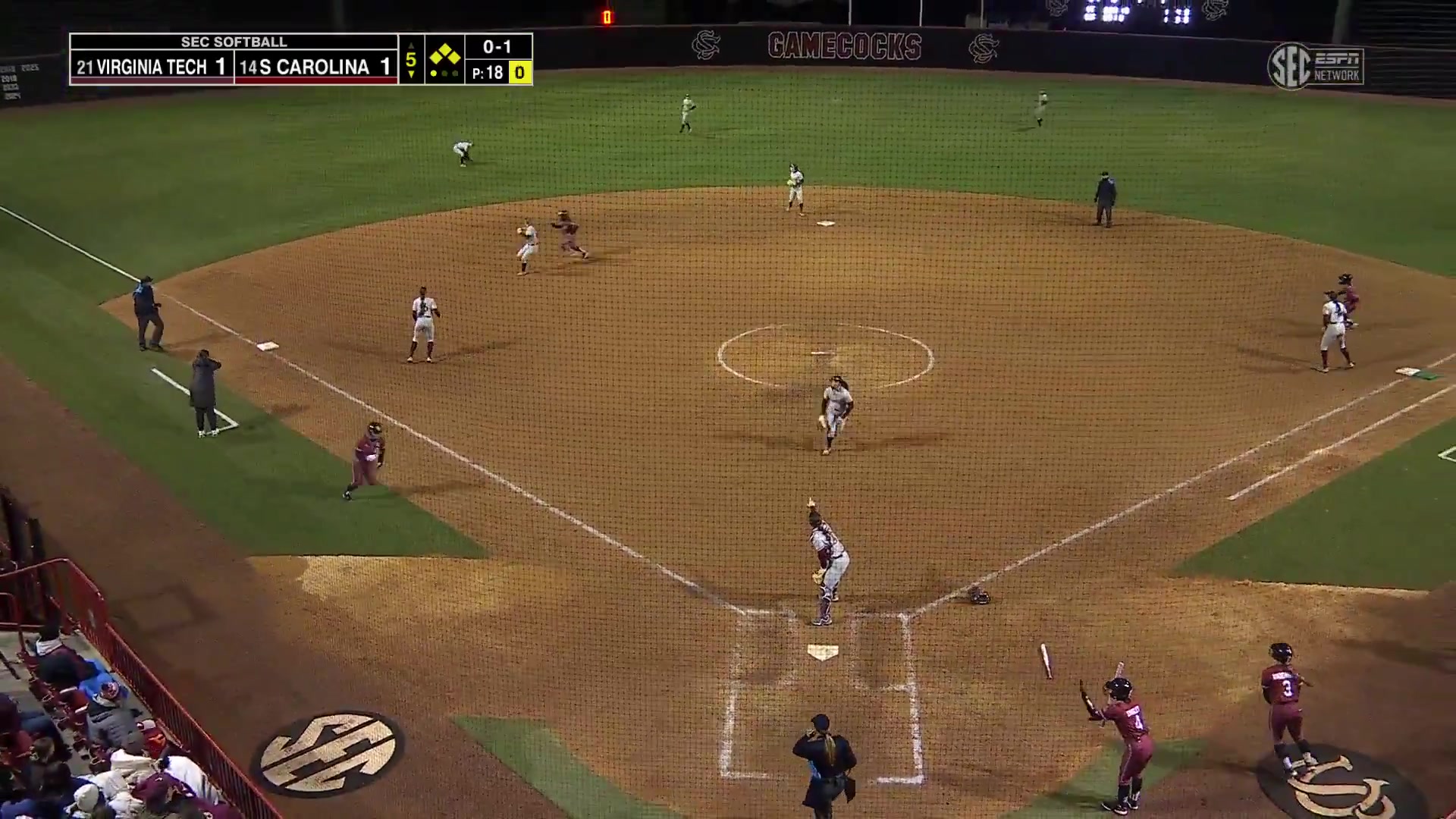 University of South Carolina Softball takes the lead 👏 #NCAASoftball x ...