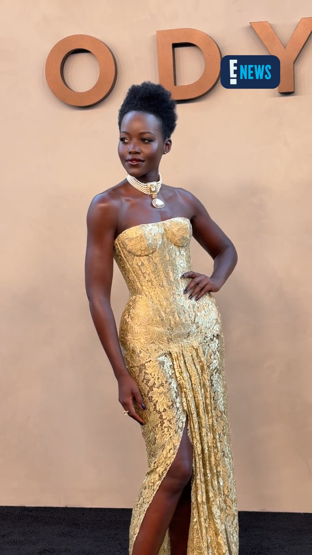 lupita nyong'o gold dress is glowing in at 