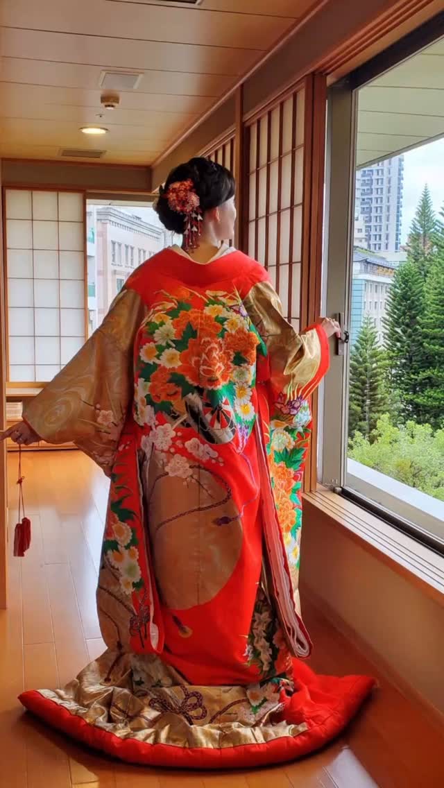 舞カレン　打掛　色打掛　西陣織 舞カレン 打掛 色打掛 西陣織 「色打掛」特集✨, 色打掛是什麼呢～？請