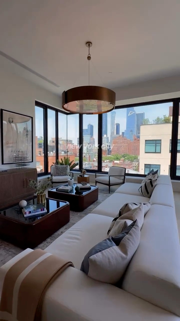 Indoor/outdoor living at its finest in this Chelsea penthouse With ...