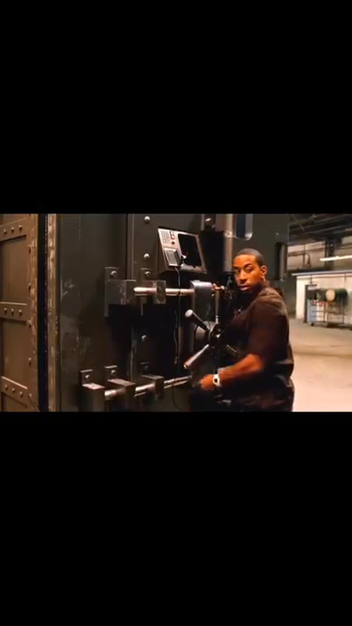 - Fast Five My Most Favourite Moment Till Now. After Reyes Vault Stolen ...