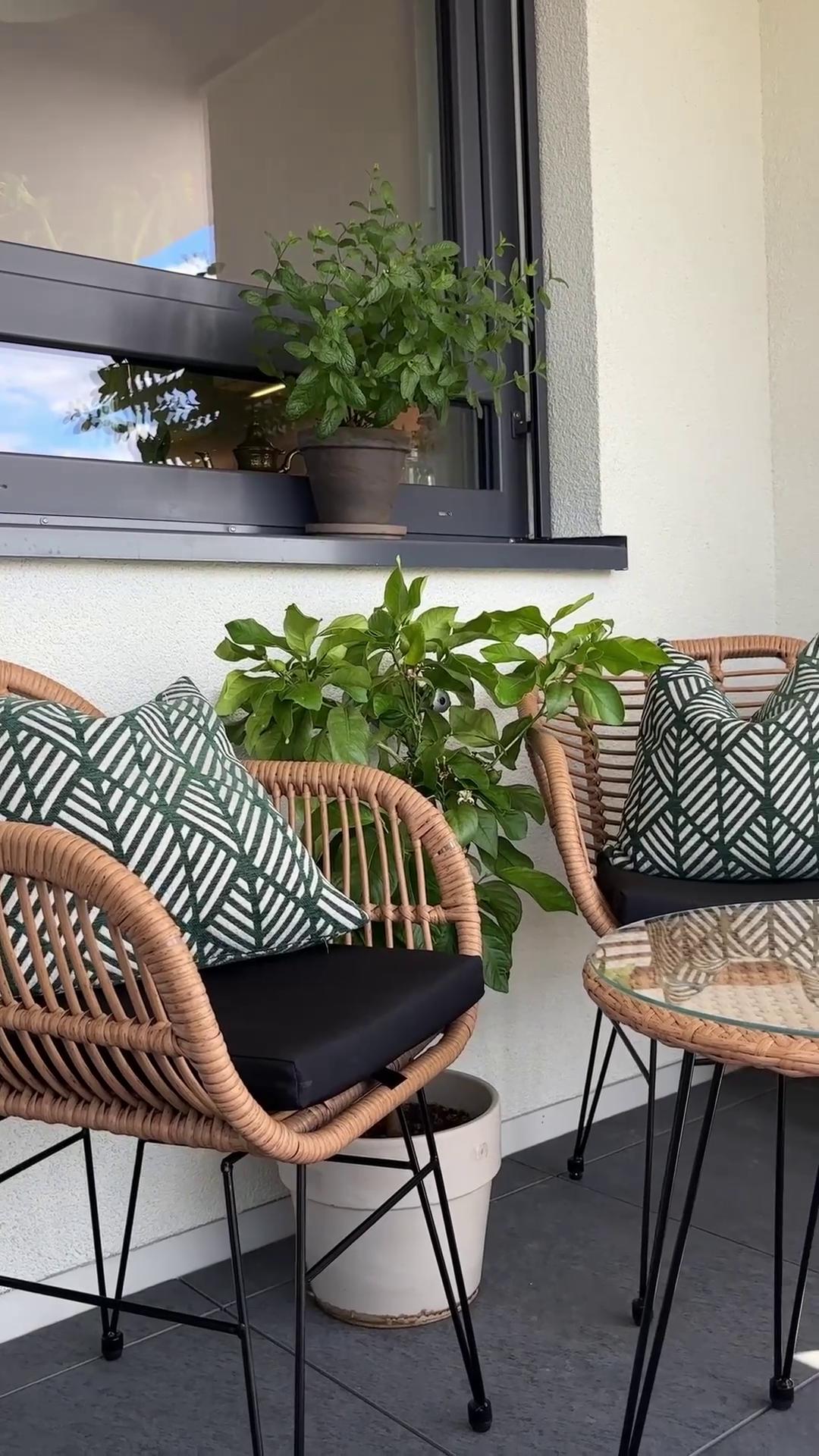 Summer at home? Sounds like a holiday without the travel stress. ☀️🌿 With the 3-piece Bali garden furniture set by CASARIA®, you can turn your balcony into your new favourite spot. 😎