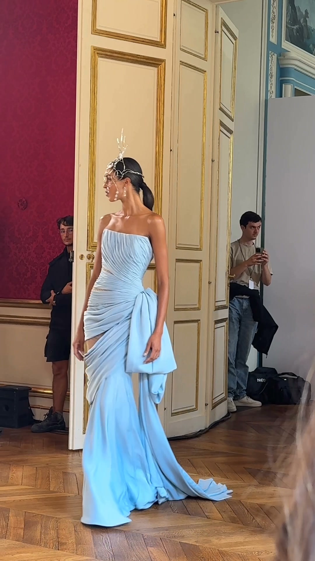 blue and black dress proof ✨ The $300 Edit ✨, that a show-stopping evening look doesn’t need a couture price tag. I curated my favorite gala, wedding guest & black-tie dresses around $300 under — pieces that optical illusion is the dress blue or gold