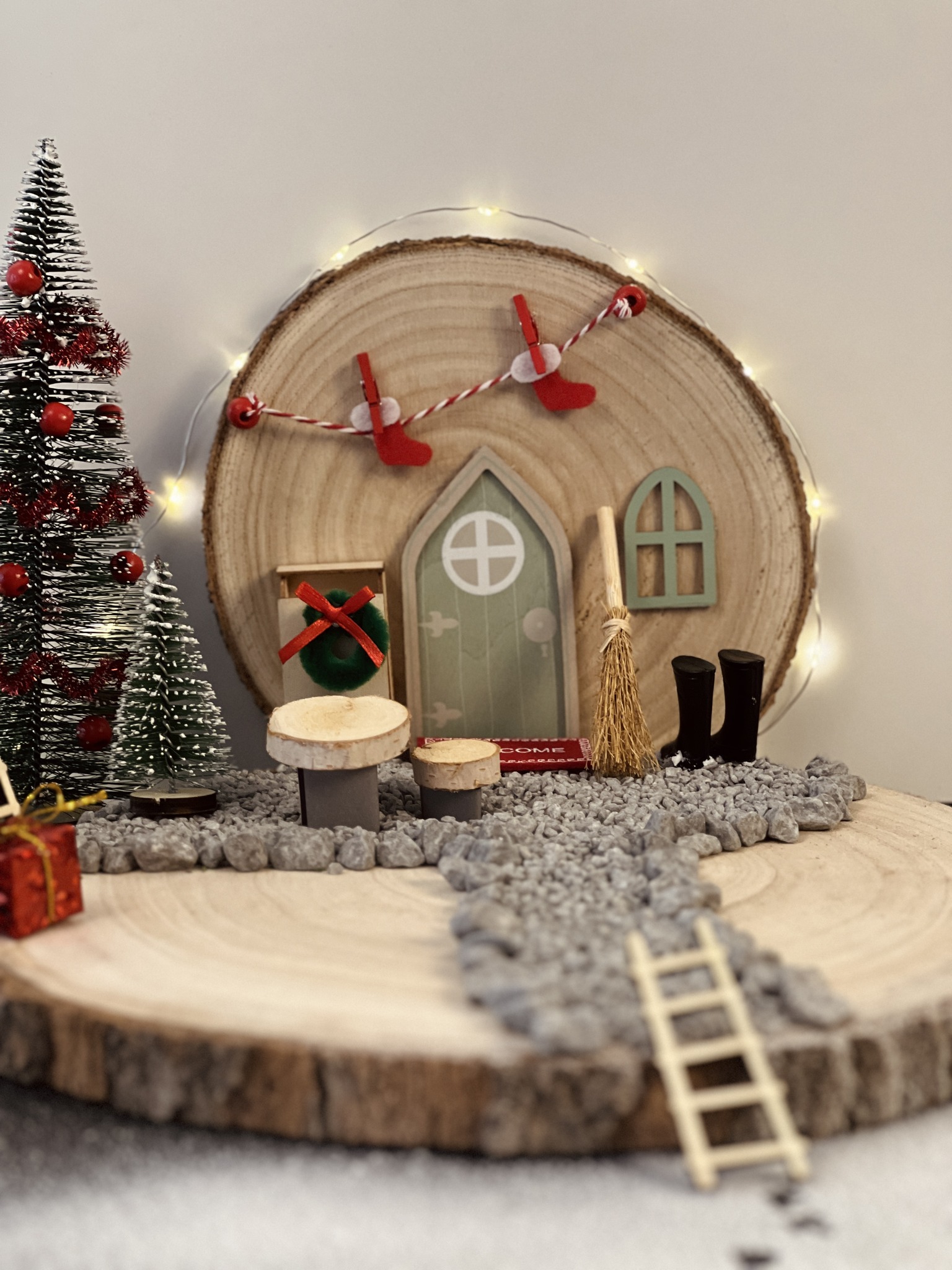 Auf die Wichtel, fertig los 🎄, Nicht mehr lange, dann ziehen wieder die Wichtel ein 😍, Wir zeigen euch, wie ihr unser Wichtelset mit ein paar weiteren Bastelmaterialien in ein Wichtelwunderland