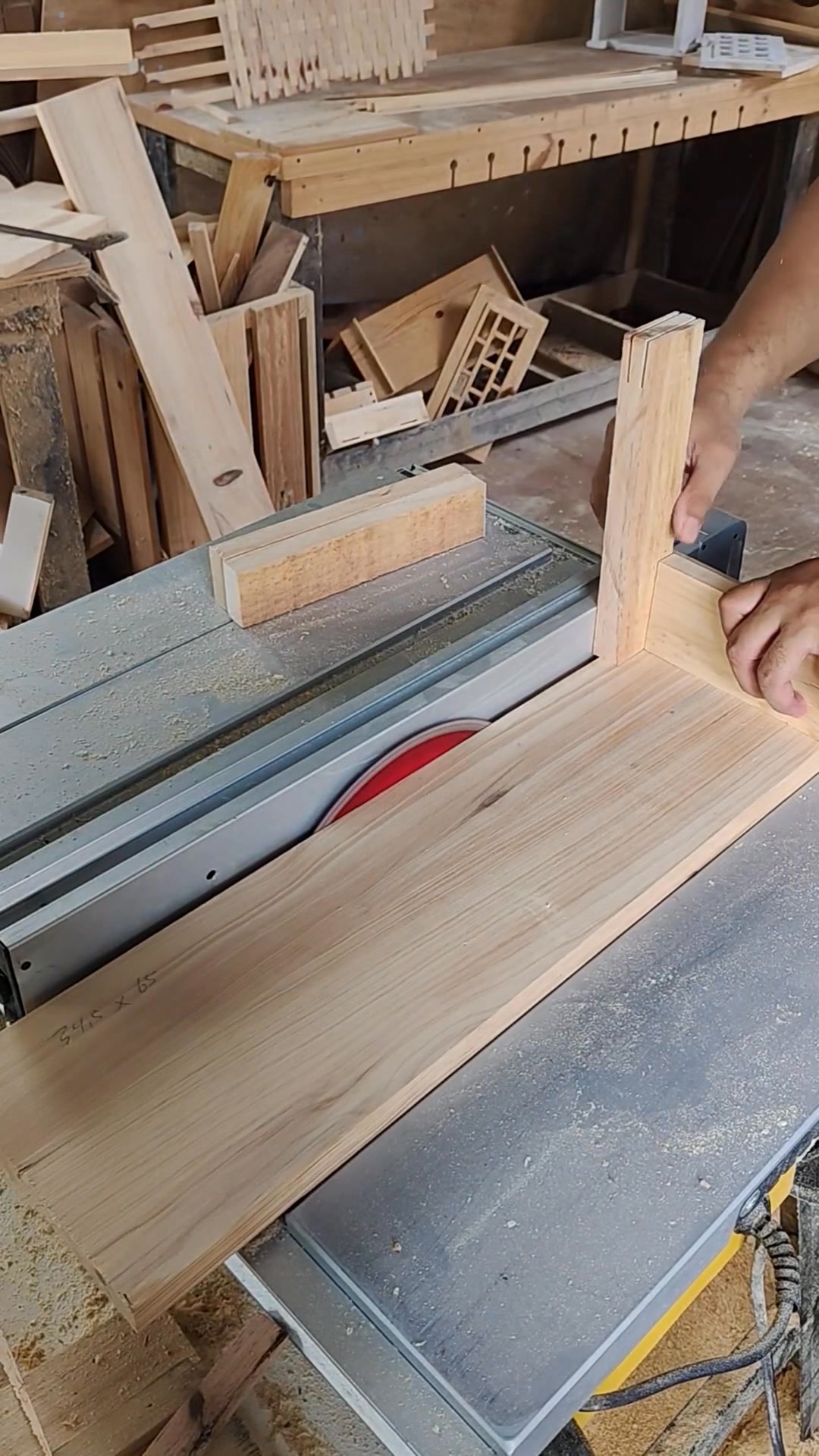 idea of making tenons with a table to make it faster #woodwork # ...