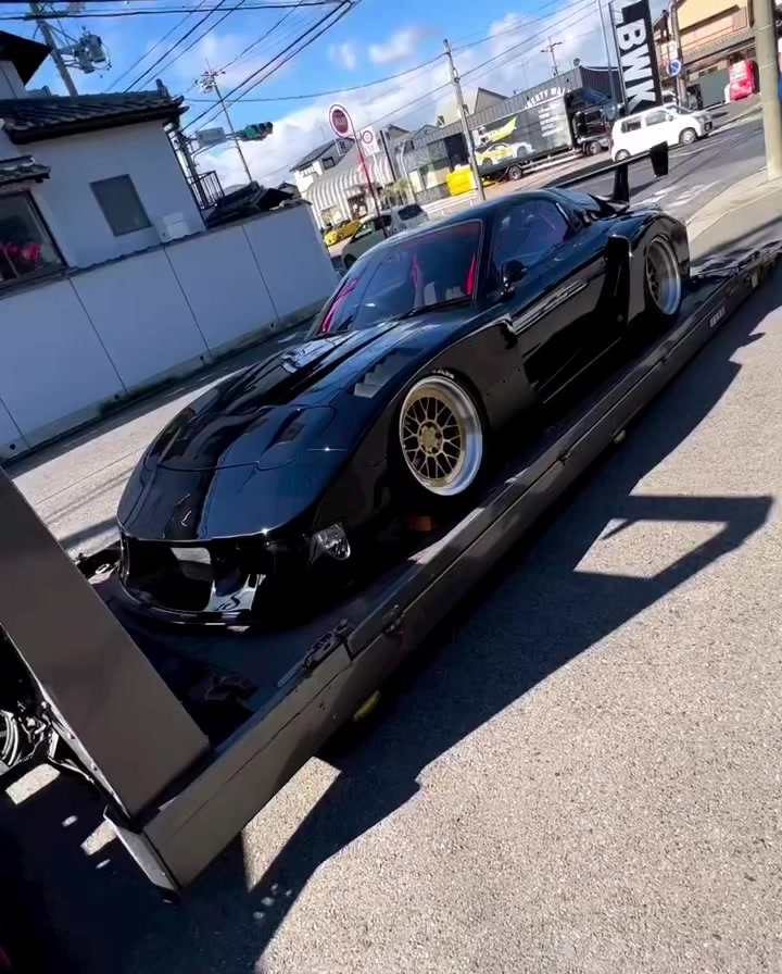 Liberty Walk Silhouette Widebody Mazda RX7 getting ready for TAS 🇯🇵 ...