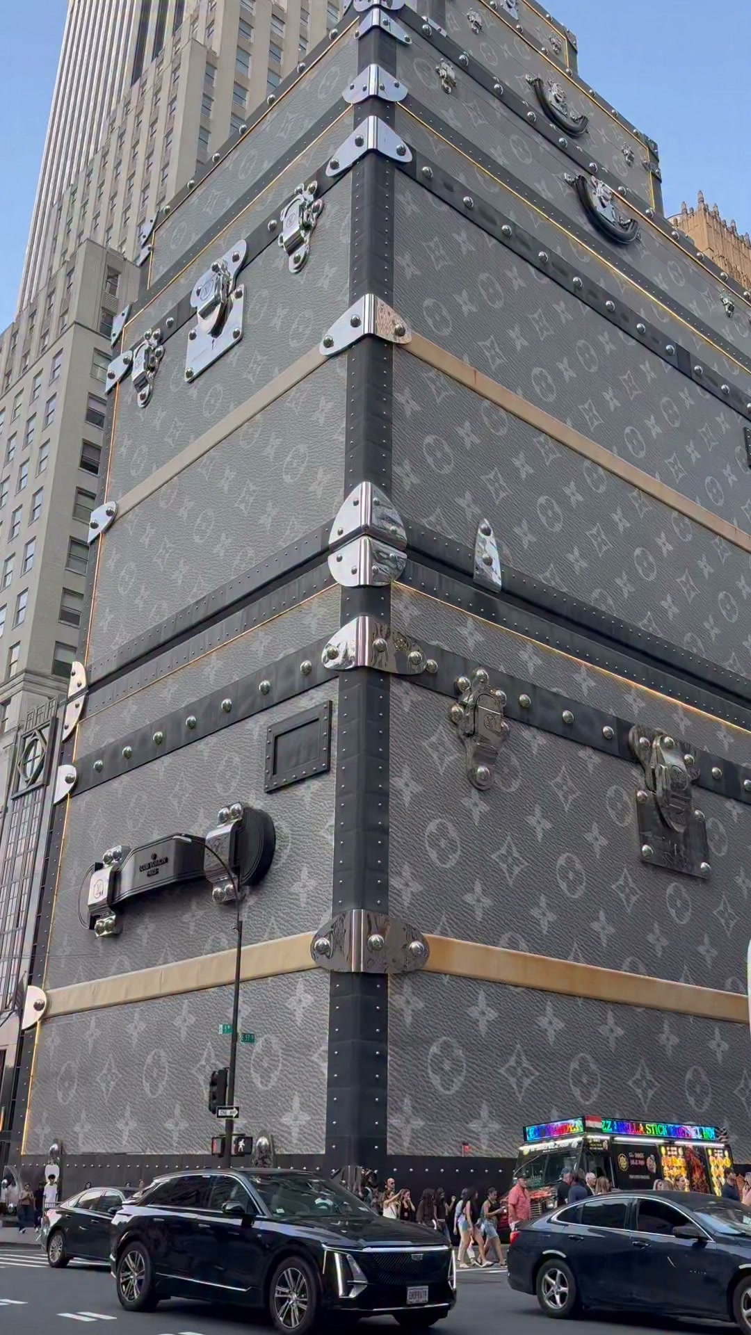 Louis Vuitton viral trunk building #artinstallation #newyork