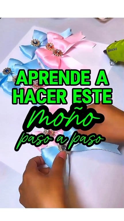 Tutorial Moño Coquette •Necesitaras Cinta Razo de 4cm de ancho por 50cm ...