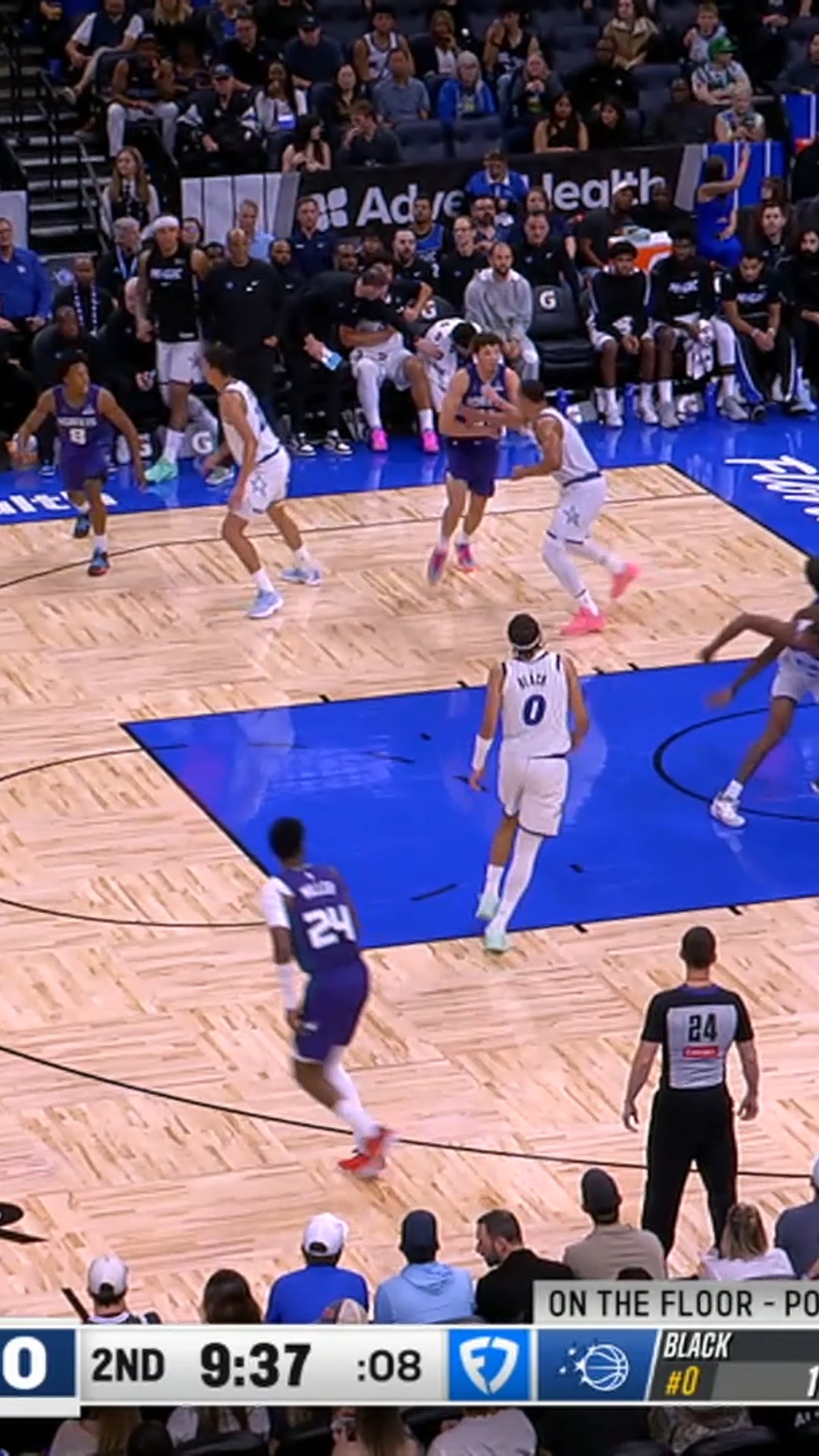 Nice combo from LaMelo before drilling the deep trey 😤 🌟 Send 'em to ...