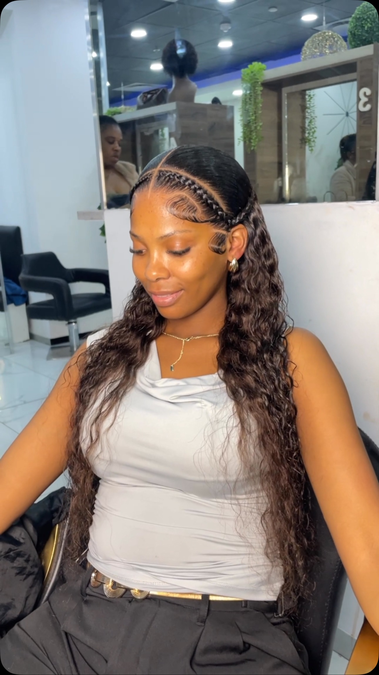 Elegant HEAD Lover's SALON - Escurl R100 done 8 short hair just to make ...