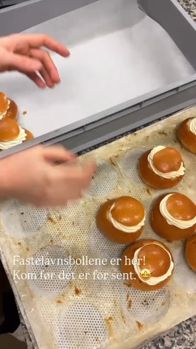 Fastelavensboller hele helgen! Kom, kjøp og smak😀 #smak #pascal # ...