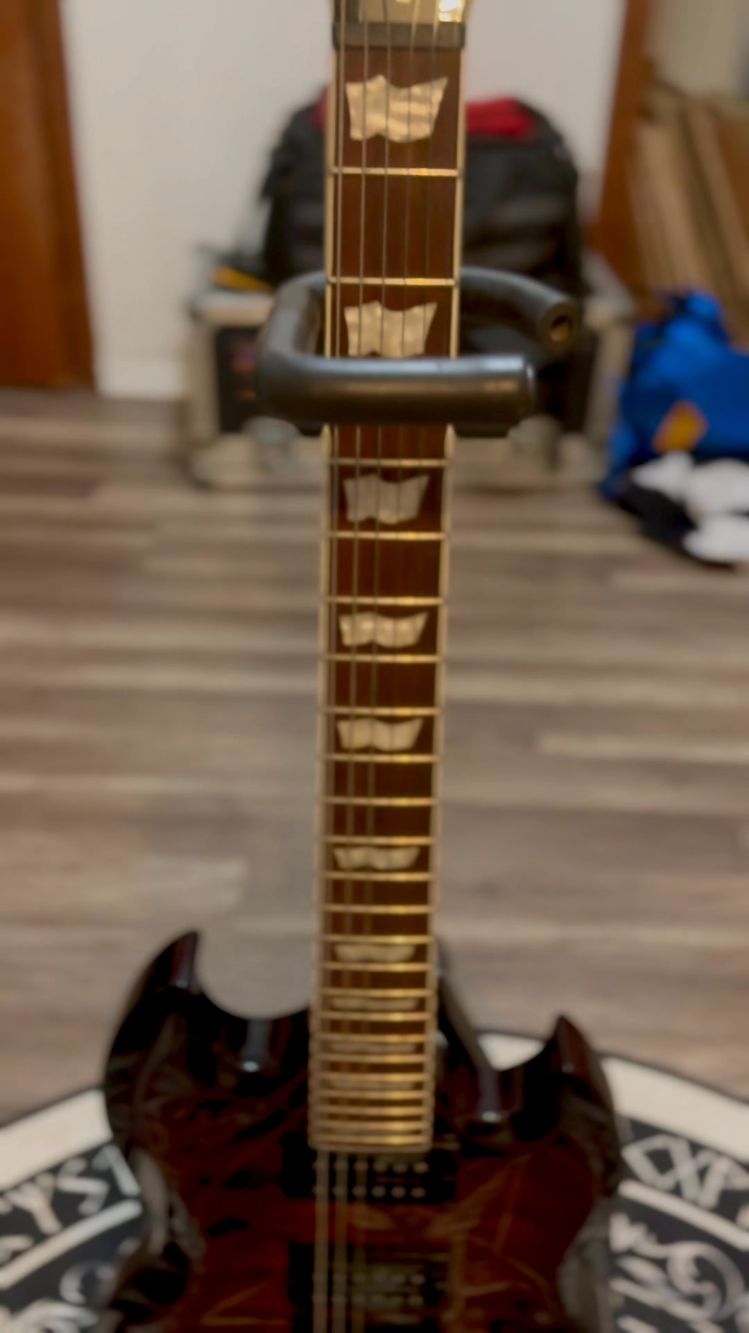 LTD Viper-400 Guitar with EMG Pickups and Set Neck