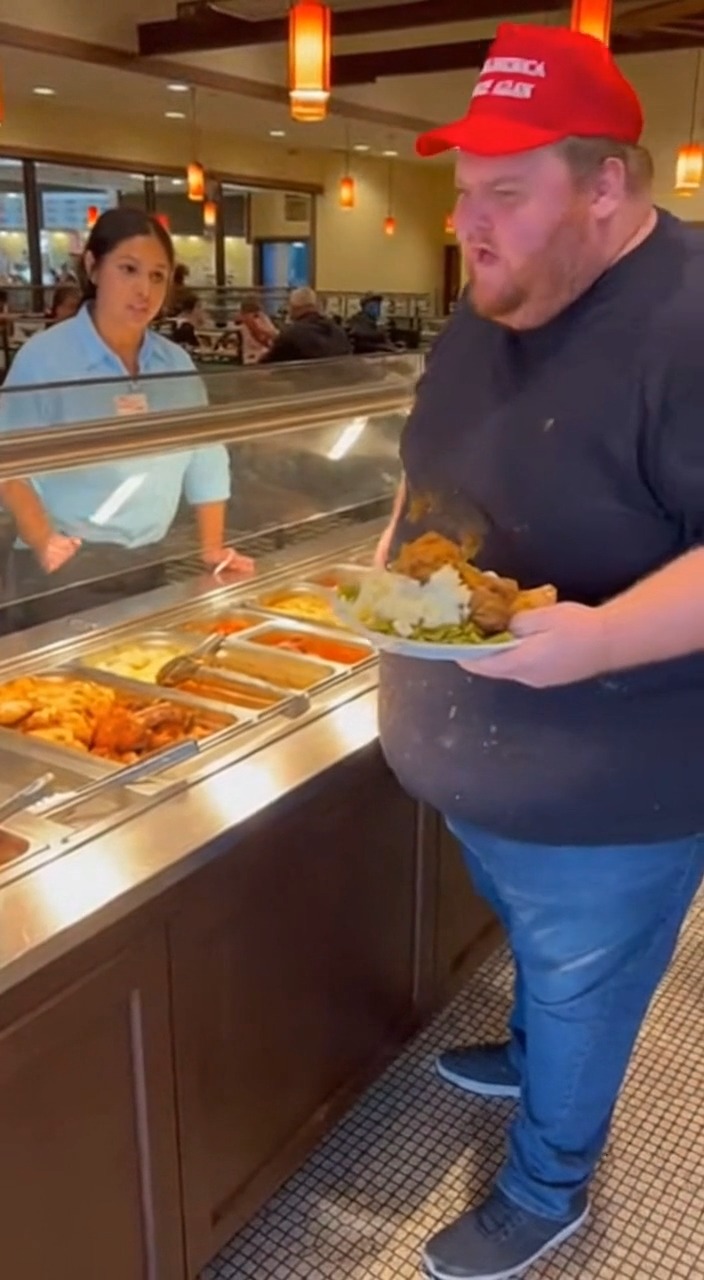 man-was-asked-to-leave-the-restaurant-after-they-saw-him-eating-the-6th