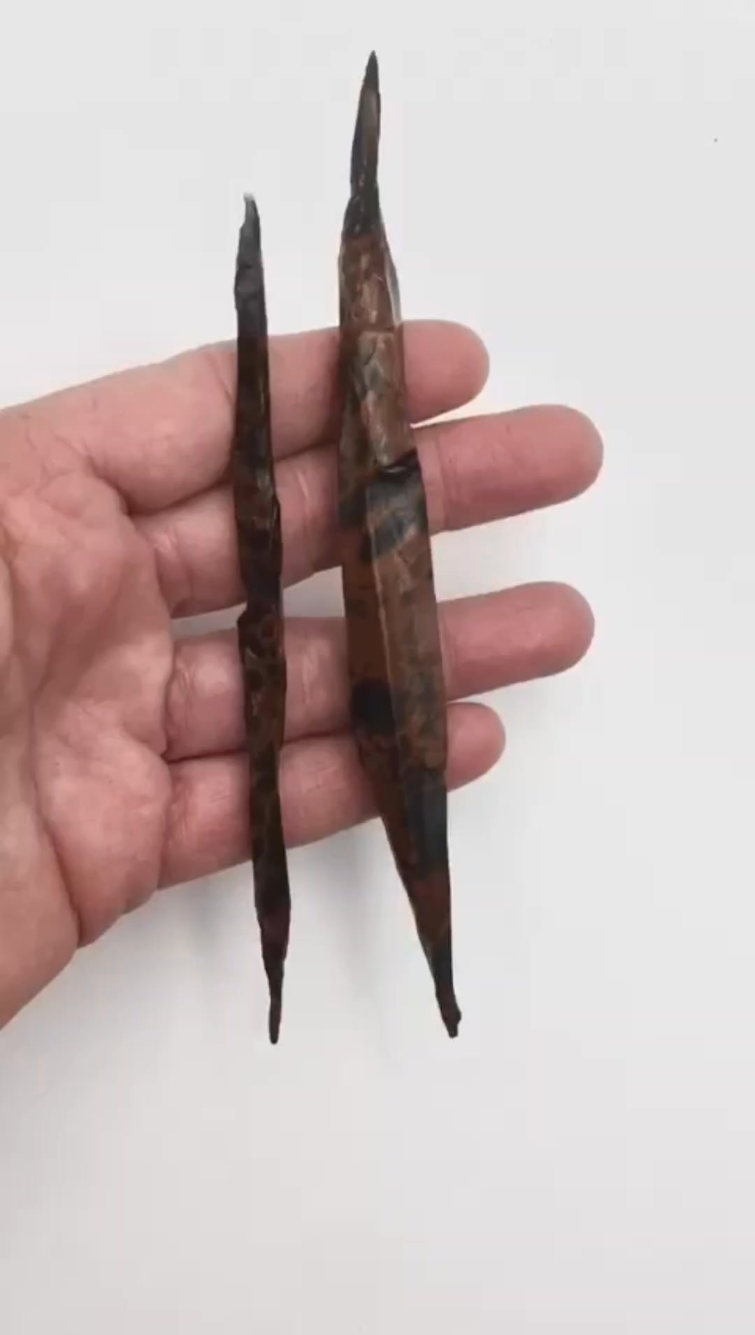 Mahogany Obsidian 🇹🇷 We are an educational geology and mineral science ...