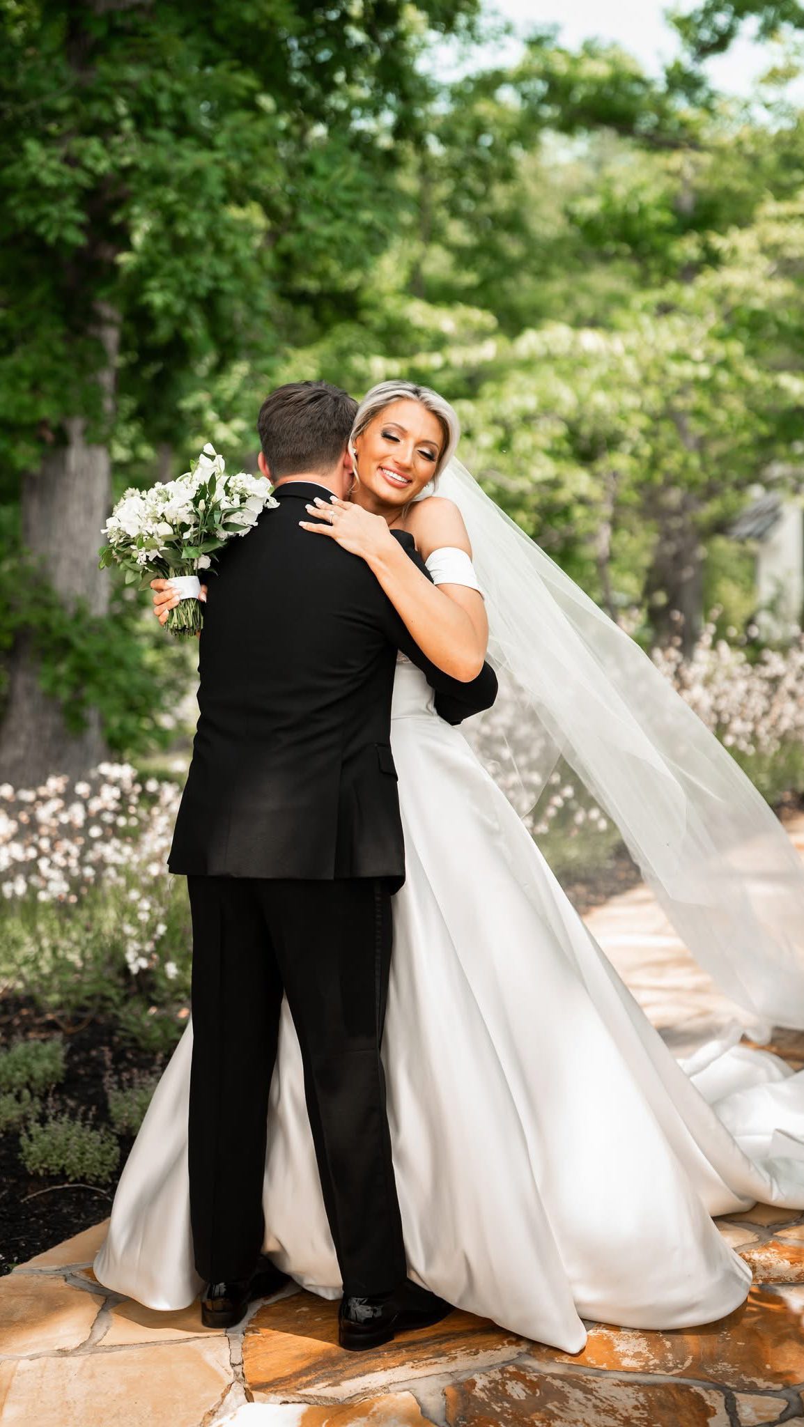 We’re heading into another weekend of weddings but we’re still sharing ...