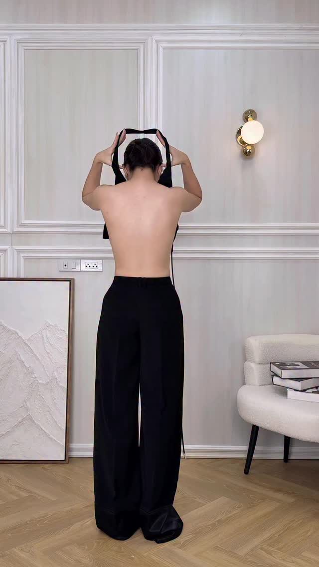 A new chapter of luxury begins.🥂 เปิดจองคอลเลคชั่นใหม่ Kin set พริ้วไหว ...