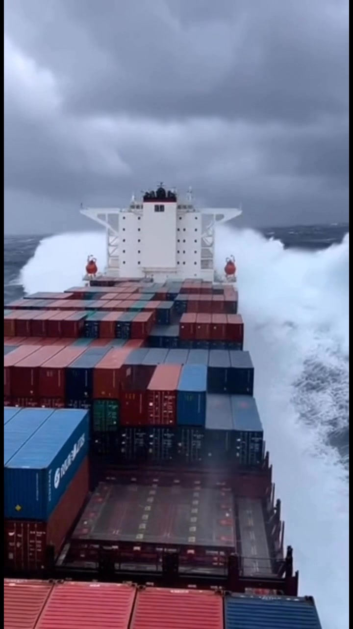Cargo Ship Battles Massive North Atlantic Storm, Loses containers A ...