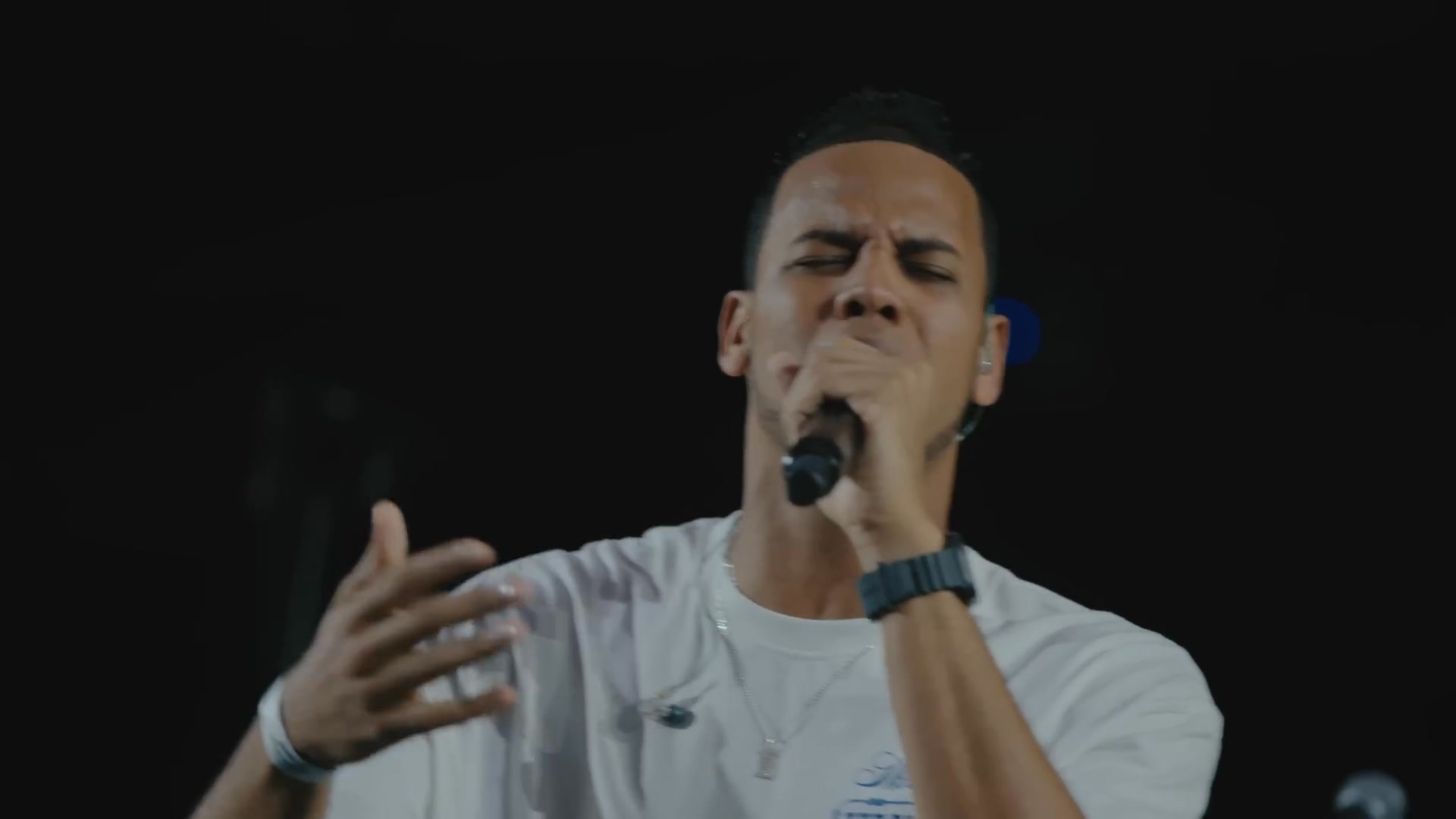 La Mano De Dios - Gerkin Mateo Ft. Grupo Grace (Video Oficial ...