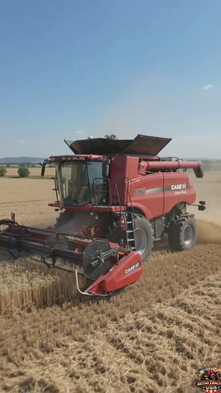 CASE IH 6160 Axial-Flow is a powerful and advanced combine