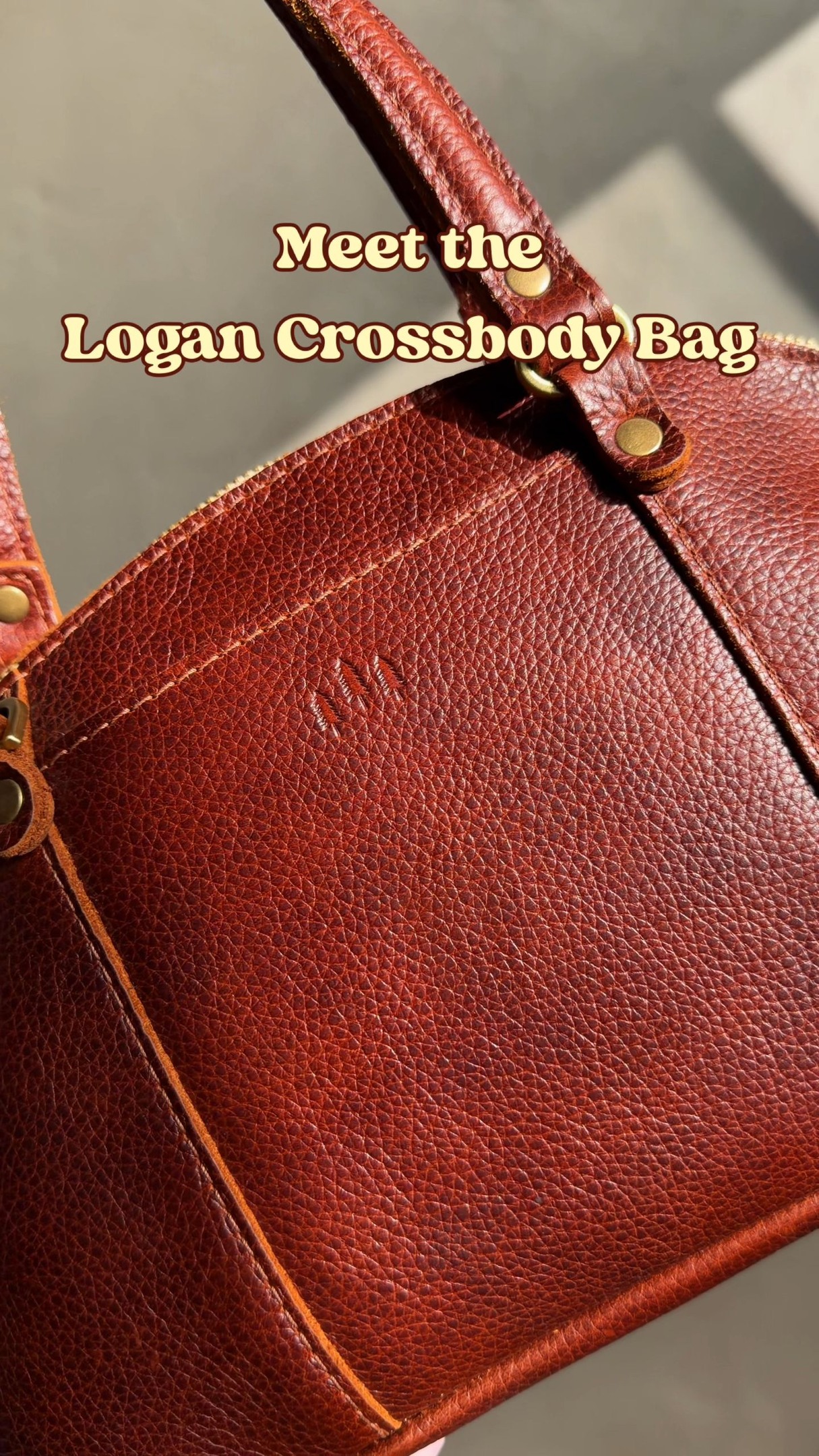 Say hello to the Logan Crossbody 👜✨ A fresh take on an everyday
